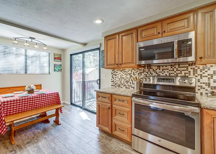 Holiday home Spacious Yard & Deck! Great Space In Munds Park Sedona