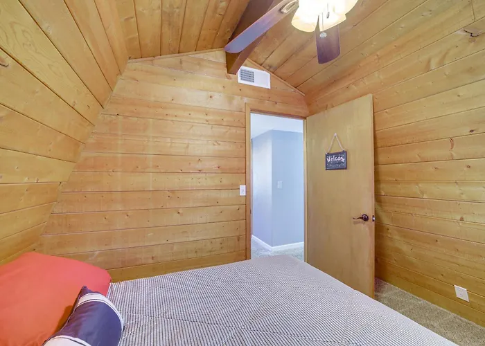 Holiday home Spacious Yard & Deck! Great Space In Munds Park *