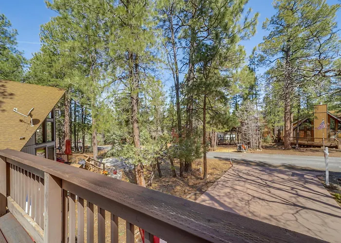 Spacious Yard & Deck! Great Space In Munds Park *